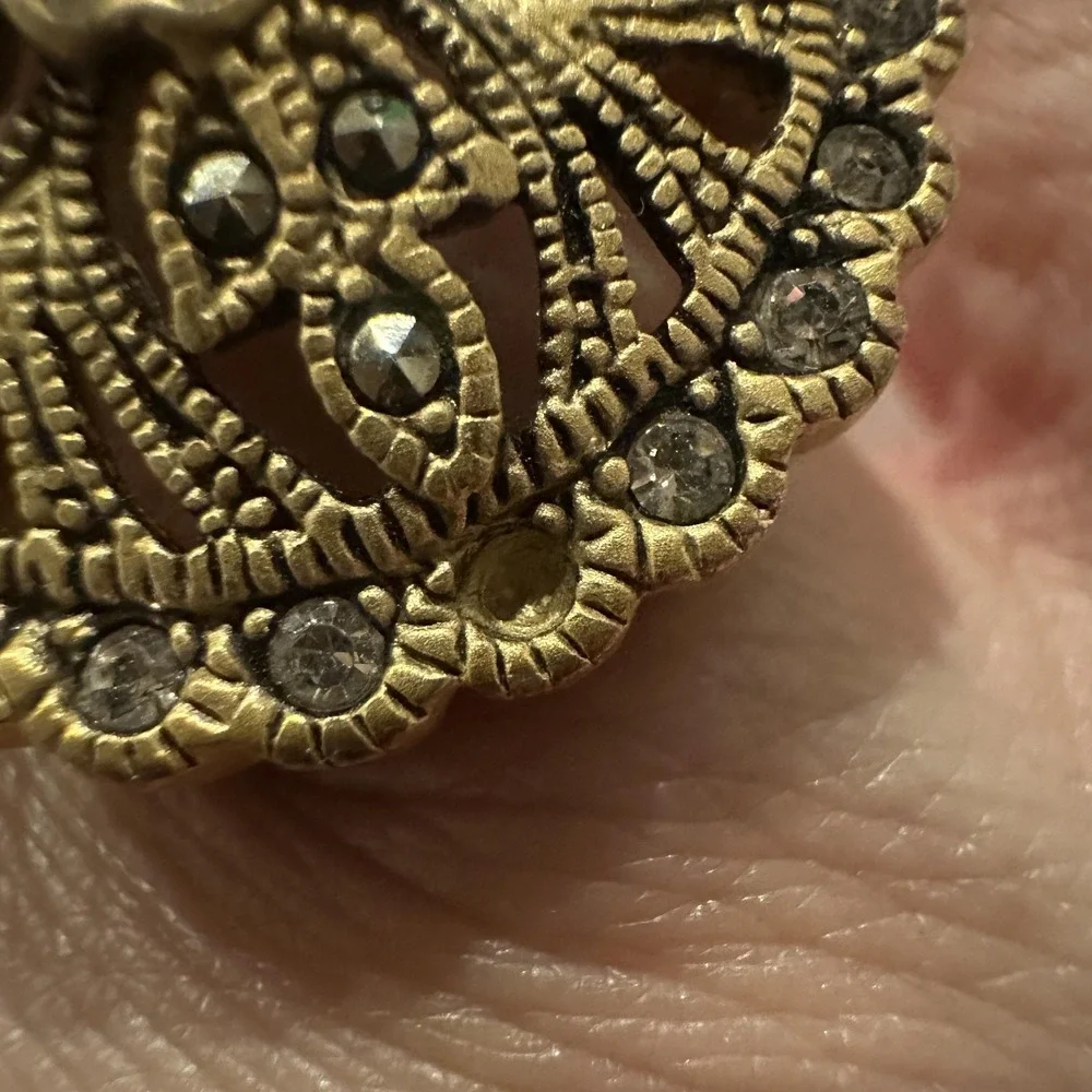 Filigree Shield Gold Tone CZ & Marcasite Rhinestone Cocktail Ring Sz 6 Statement